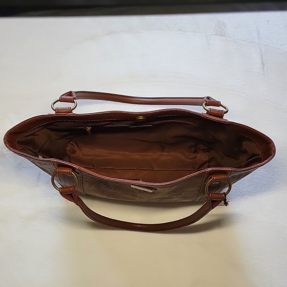 FRYE and Co Embossed Large Shoulder Tote Bag - Picture 6 of 12